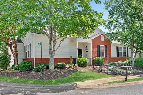 322 W Oaks Trl, Woodstock, GA 30188