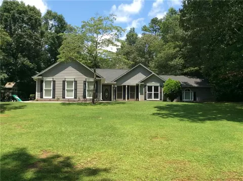 2039 Laurel Cv, Ball Ground, GA 30107