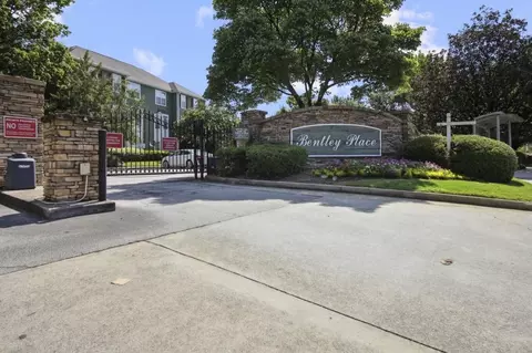 123 Bentley Pl, Tucker, GA 30084