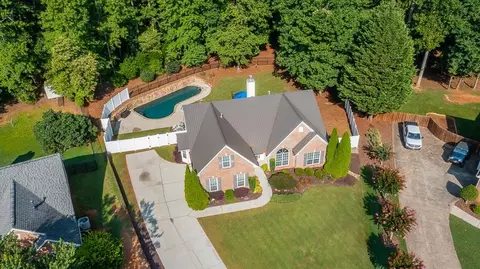 2815 Superior Dr, Dacula, GA 30019