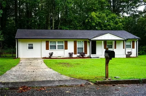 2436 Yolanda Trl, Ellenwood, GA 30294