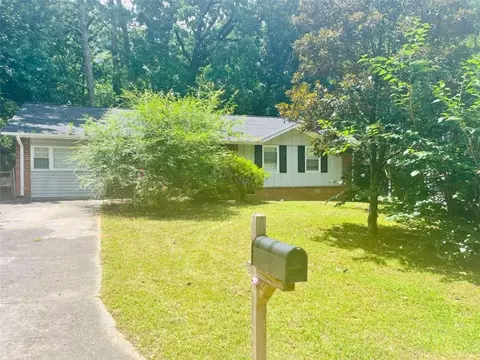 6807 Fallawater Cir, Riverdale, GA 30274