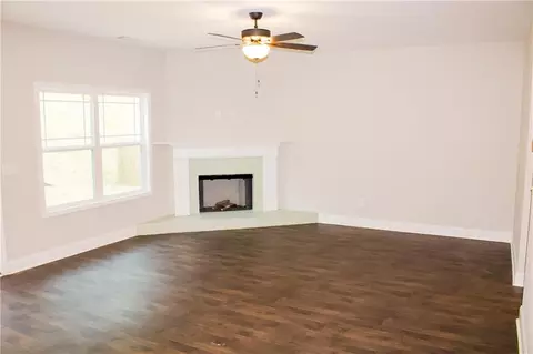 548 Elrod St, Cornelia, GA 30531 photo 2