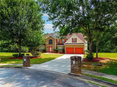 333 Riverview Ct, Fairburn, GA 30213
