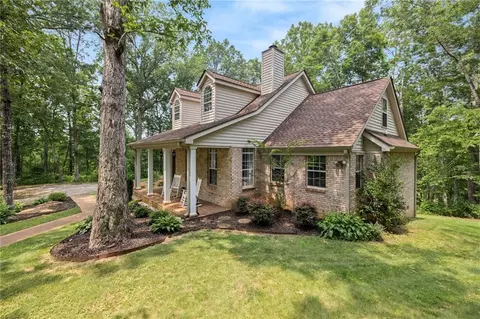 210 Walker Branch Ct, Clarkesville, GA 30523