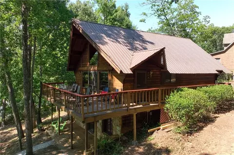 6011 Blackberry Ln, Buford, GA 30518