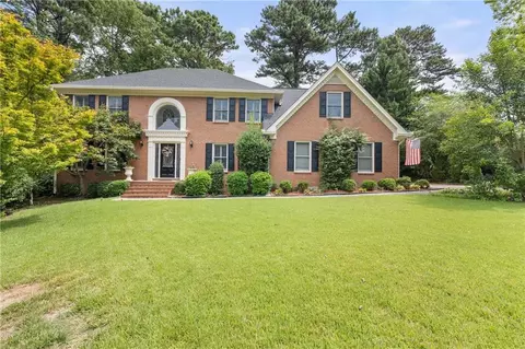 104 Stonington Ct SW, Lilburn, GA 30047