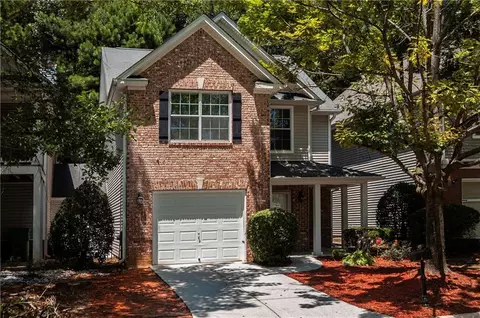 671 Shadow Lake Dr, Lithonia, GA 30058