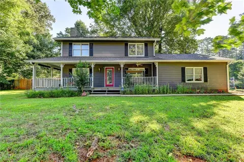 2489 Shamrock Way, Lawrenceville, GA 30044