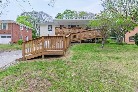 2699 Lincoln Ct NW, Atlanta, GA 30318