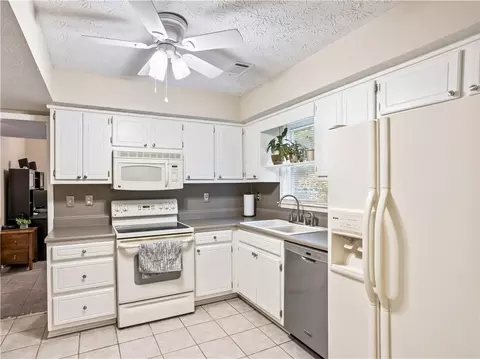 135 Circle Dr, Hampton, GA 30228 photo 11