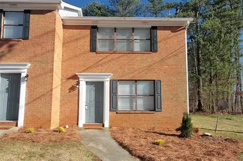 510 Charleston Ln, Lawrenceville, GA 30046