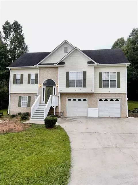 187 Emerald Pointe Dr, Carrollton, GA 30116