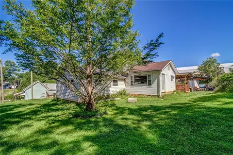 73 E Spring St, Nelson, GA 30151 photo 9