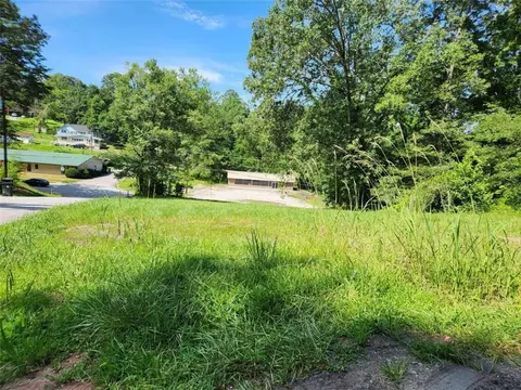 Corner Green Forest Drive, Toccoa, GA 30577