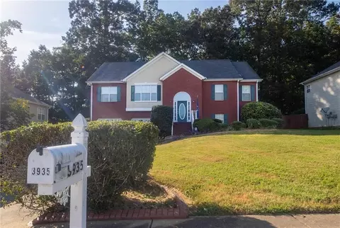 3935 Broken Horn Ct, Douglasville, GA 30135