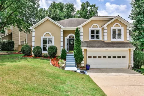 8930 Club River Dr, Roswell, GA 30076