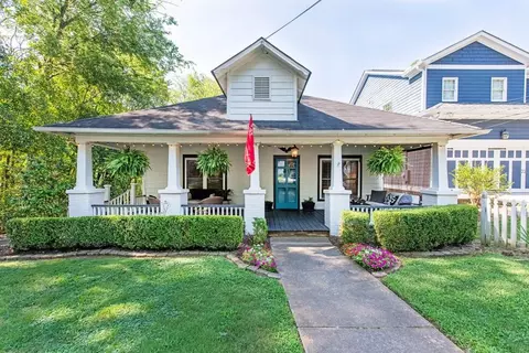 796 Holmes St NW, Atlanta, GA 30318
