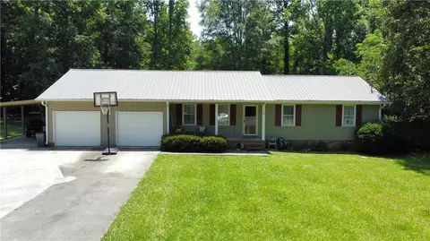24 Zona Kay Cir, Silver Creek, GA 30173