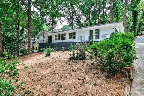 846 Thackston Dr, Marietta, GA 30068