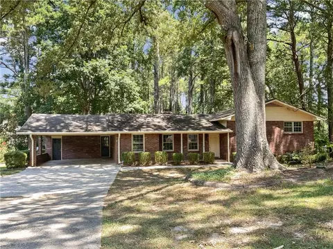 1597 King Rd, Riverdale, GA 30296