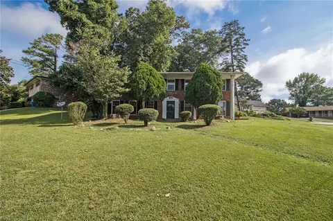 600 Morning Creek Ct, College Park, GA 30349
