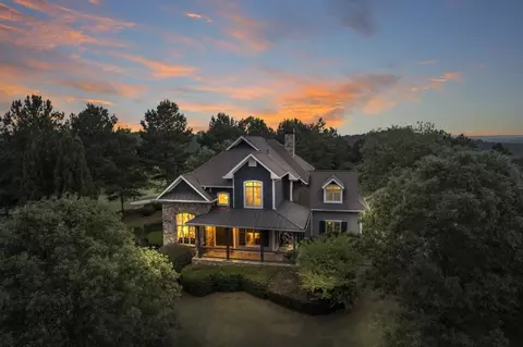 1399 Currahee Club Dr, Toccoa, GA 30577