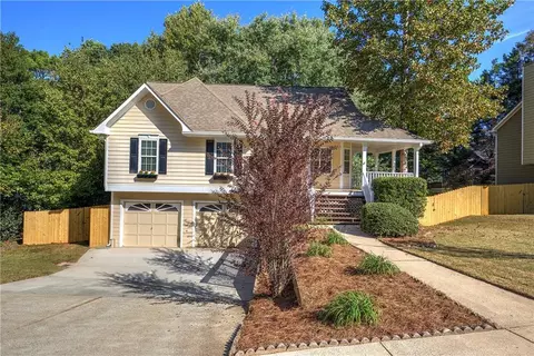952 Rose Creek Run, Woodstock, GA 30189