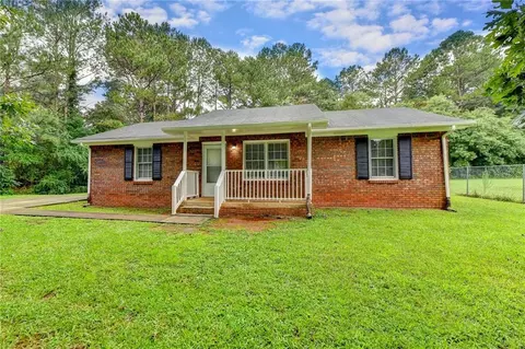 25 Mountain View Cir, Covington, GA 30016 photo 2