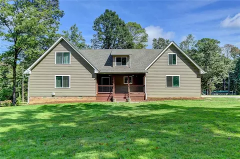 955 Old Loganville Rd, Loganville, GA 30052