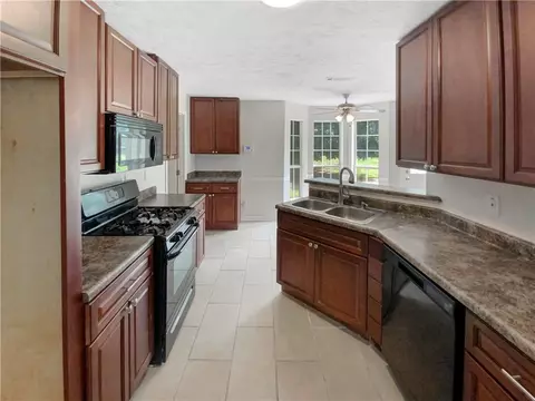 124 Stanfield Ct, Hampton, GA 30228 photo 10