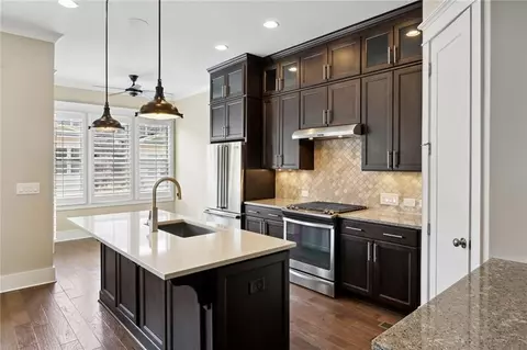 2424 Gatebury Cir, Chamblee, GA 30341 photo 6