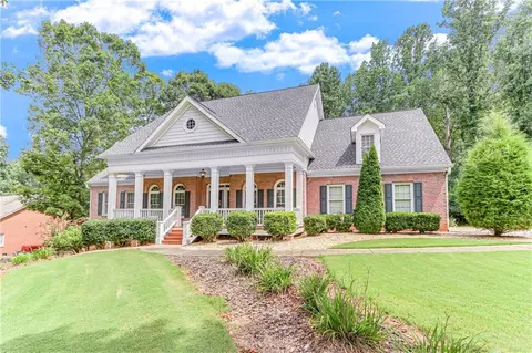 5022 Oak Farm Way, Flowery Branch, GA 30542