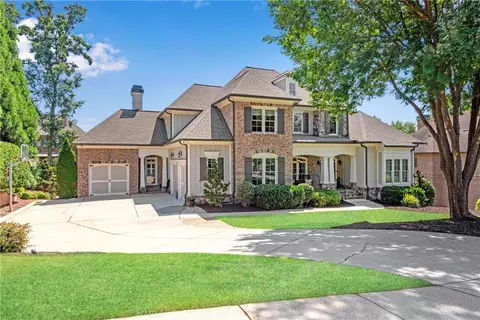 5093 Brendlynn Dr, Suwanee, GA 30024