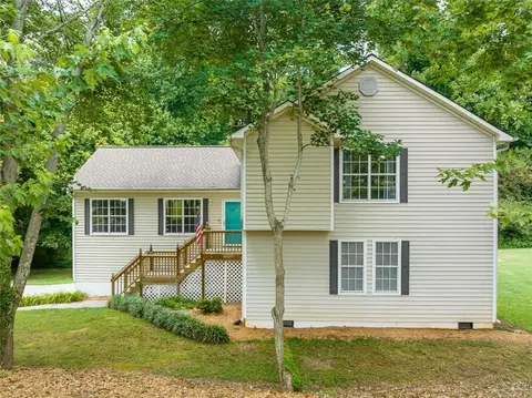 122 Logan Cole Dr, Acworth, GA 30102