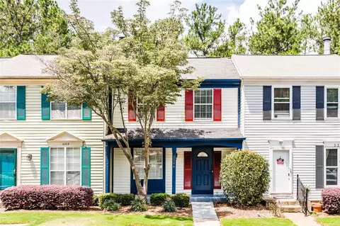 2206 Queen Anne Ct, Atlanta, GA 30350