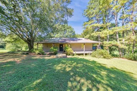 1107 E Pleasant Valley Rd, Adairsville, GA 30103
