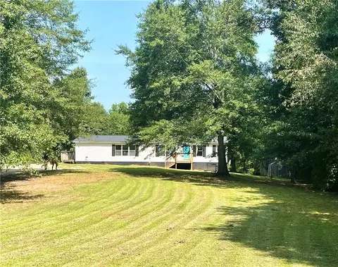 5926 Savannah Ln, Lula, GA 30554