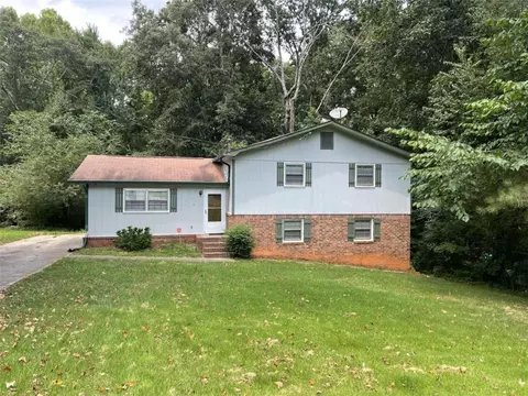 4935 Manor Dr, Stone Mountain, GA 30087