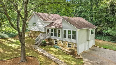 5024 Gunners Run NE, Roswell, GA 30075