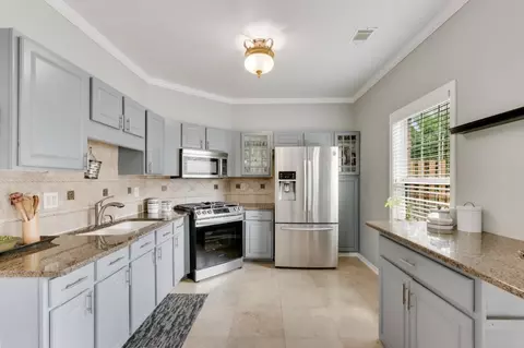 2198 Millgate Ln, Buford, GA 30519 photo 8