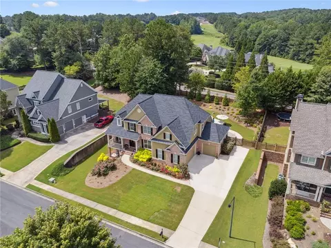 109 Applewood Ln, Acworth, GA 30101