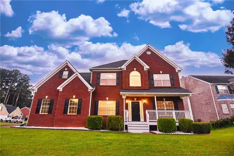 800 Barkley Manor Ct, Lawrenceville, GA 30044