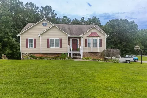 25 Greatwood Dr, White, GA 30184
