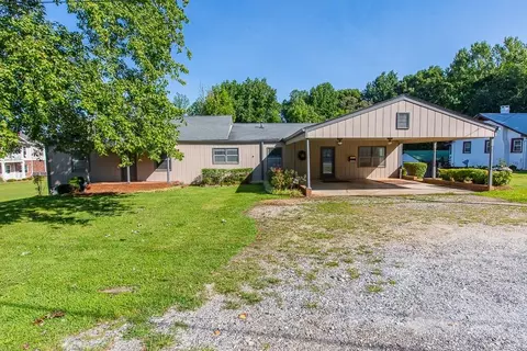 711 Level Grove Rd, Cornelia, GA 30531 photo 3