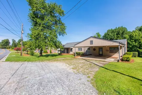 711 Level Grove Rd, Cornelia, GA 30531 photo 4