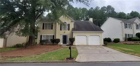 10890 Glenbarr Dr, Johns Creek, GA 30097