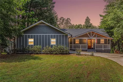 1121 Pullman Cir, Greensboro, GA 30642