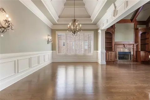 8160 Prestwick Cir, Duluth, GA 30097 photo 3