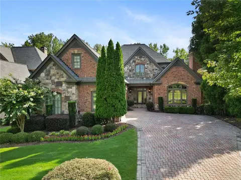 8160 Prestwick Cir, Duluth, GA 30097